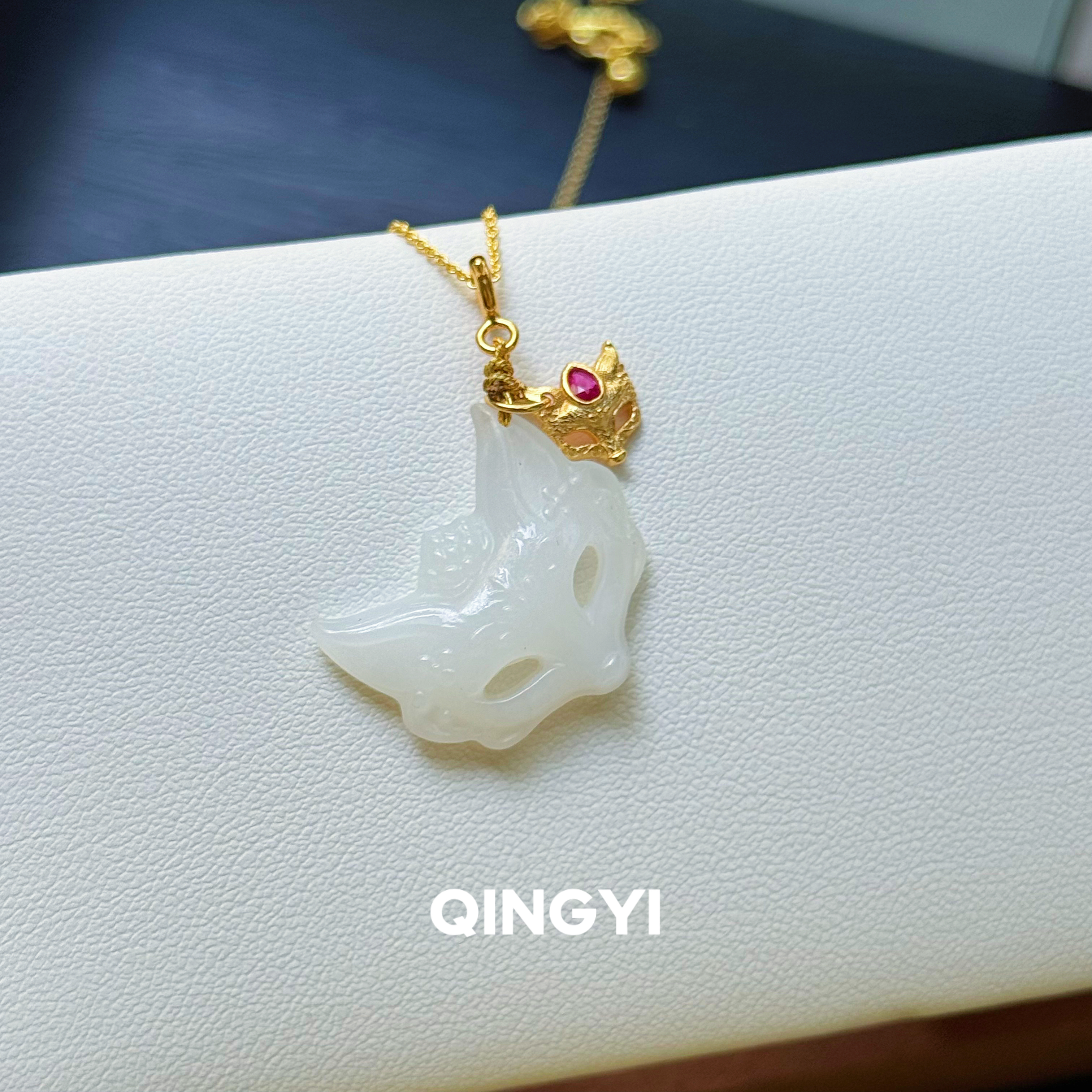 天然青料和田玉白玉狐狸面具吊坠s925银搭女款玉石挂件玉坠送女友