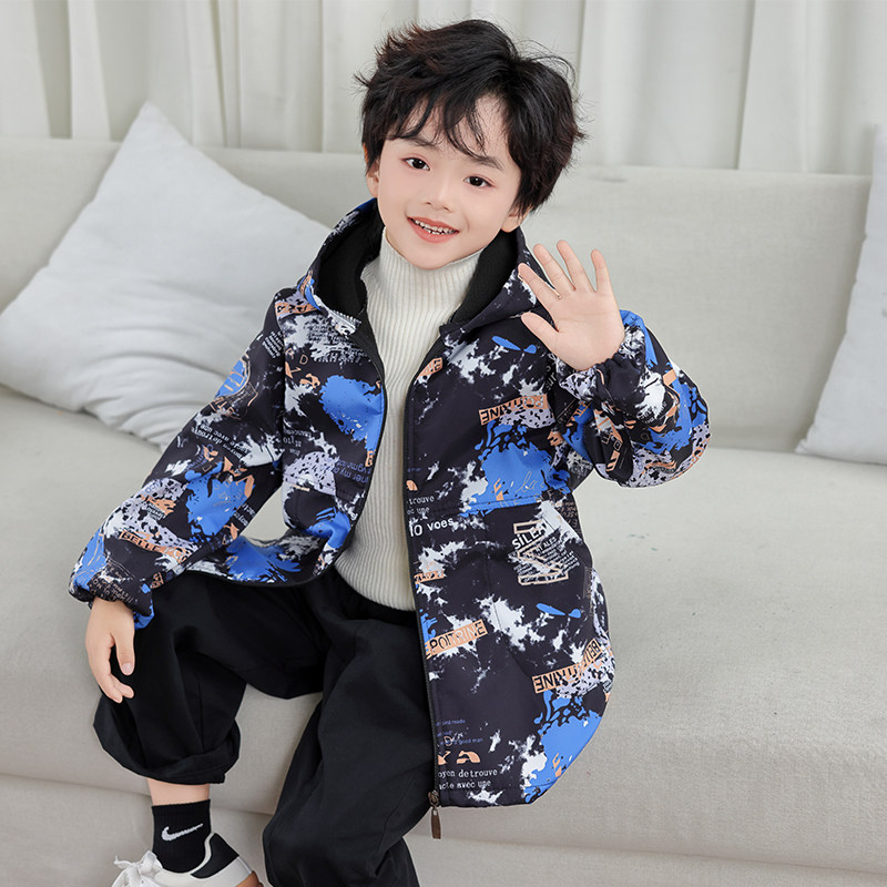儿童防水羽绒服防脏吃饭