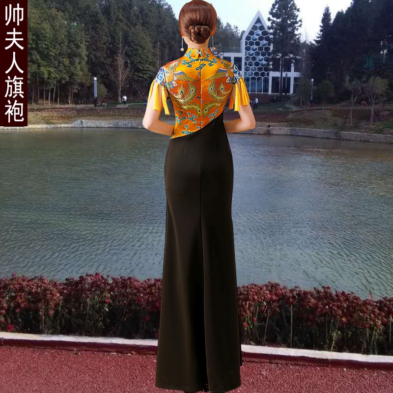 走秀长旗袍黄色龙袍鱼尾款2024秋新品改良修身舞台演出礼仪连衣裙
