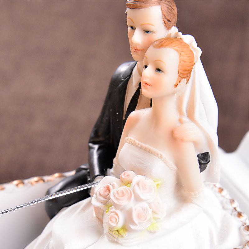 欧式婚庆马车摆件卧室客厅酒柜家居装饰高档实用婚礼新婚结婚礼物