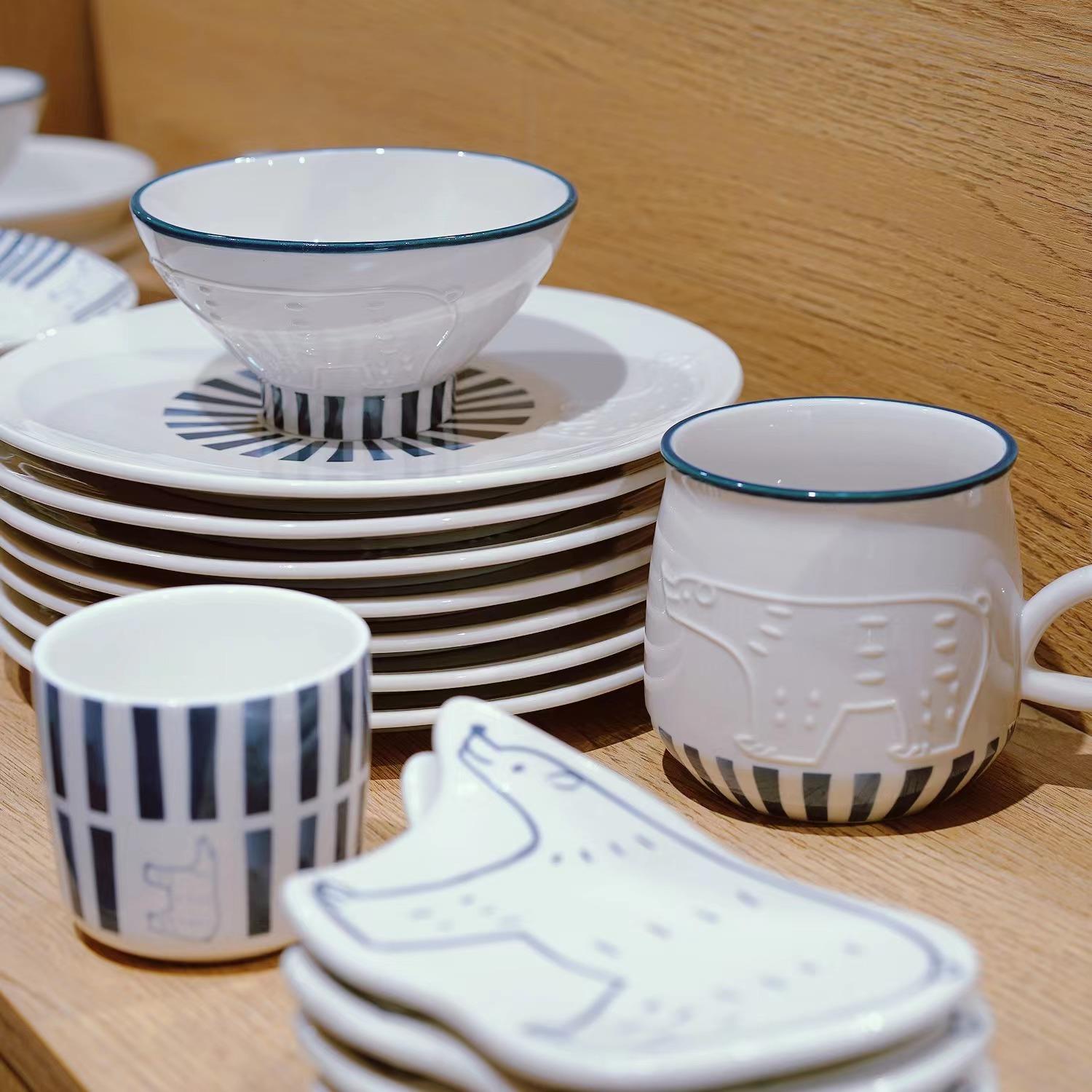 不孤独白熊。超可爱高温瓷釉下彩浮雕家用陶瓷餐具套装碗盘马克杯