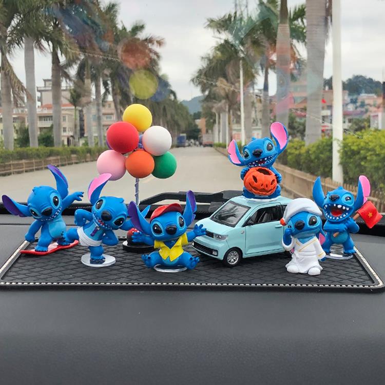 创意网红小汽车内饰品中控台车载摆件可爱史迪仔高档装饰用品大全