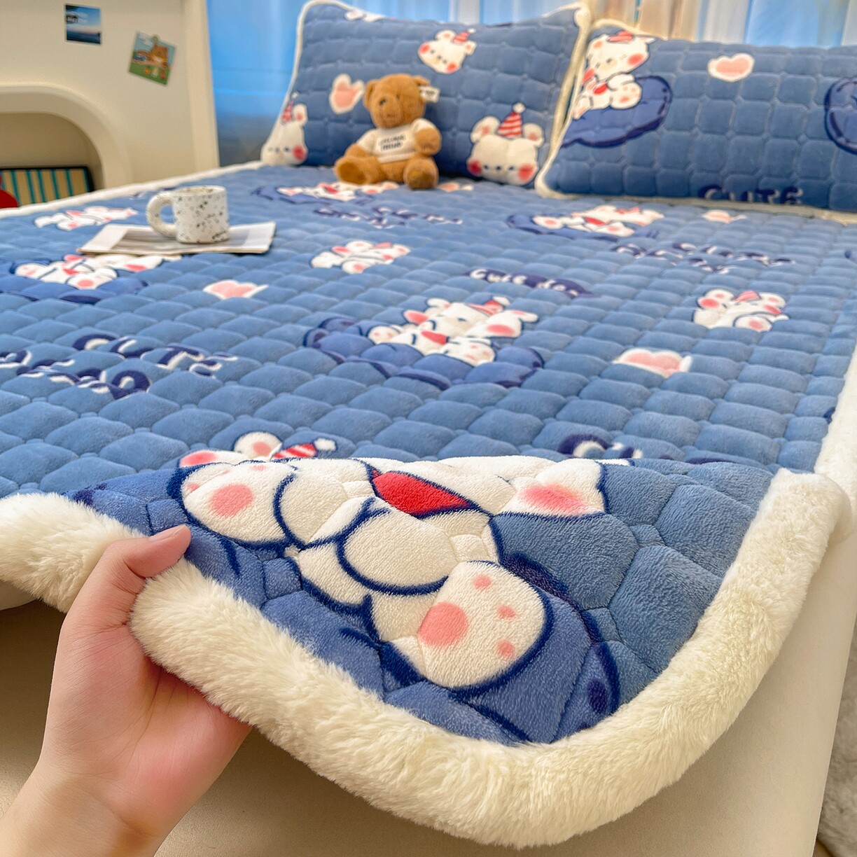 冬季加厚牛奶绒夹棉保暖床垫