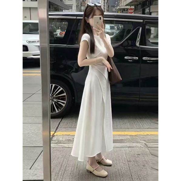 设计感连衣裙女2026夏季新款法式气质圆领短袖收腰显瘦中长款