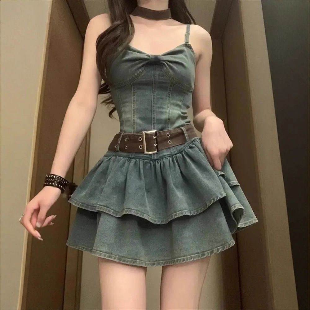 甜辣妹牛仔抹胸吊带连衣裙女夏季美式在逃公主蛋糕裙收腰蓬蓬裙子