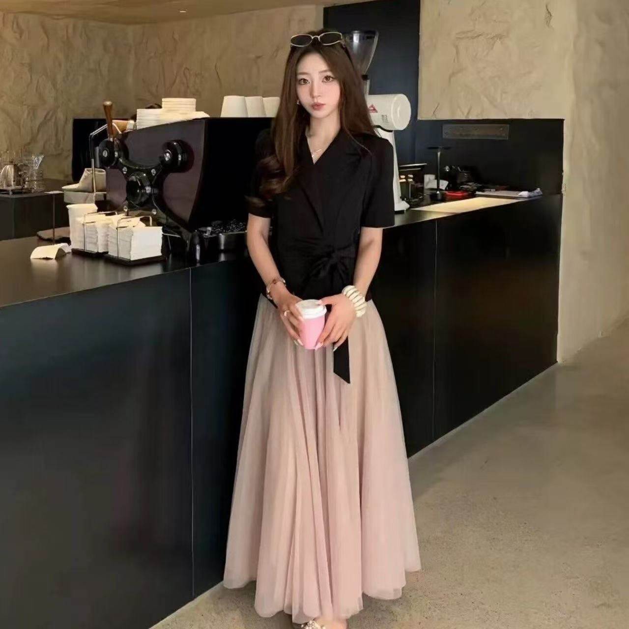 2026女夏短袖西装搭配粉色纱裙两件套系带收腰显瘦时尚气质套装