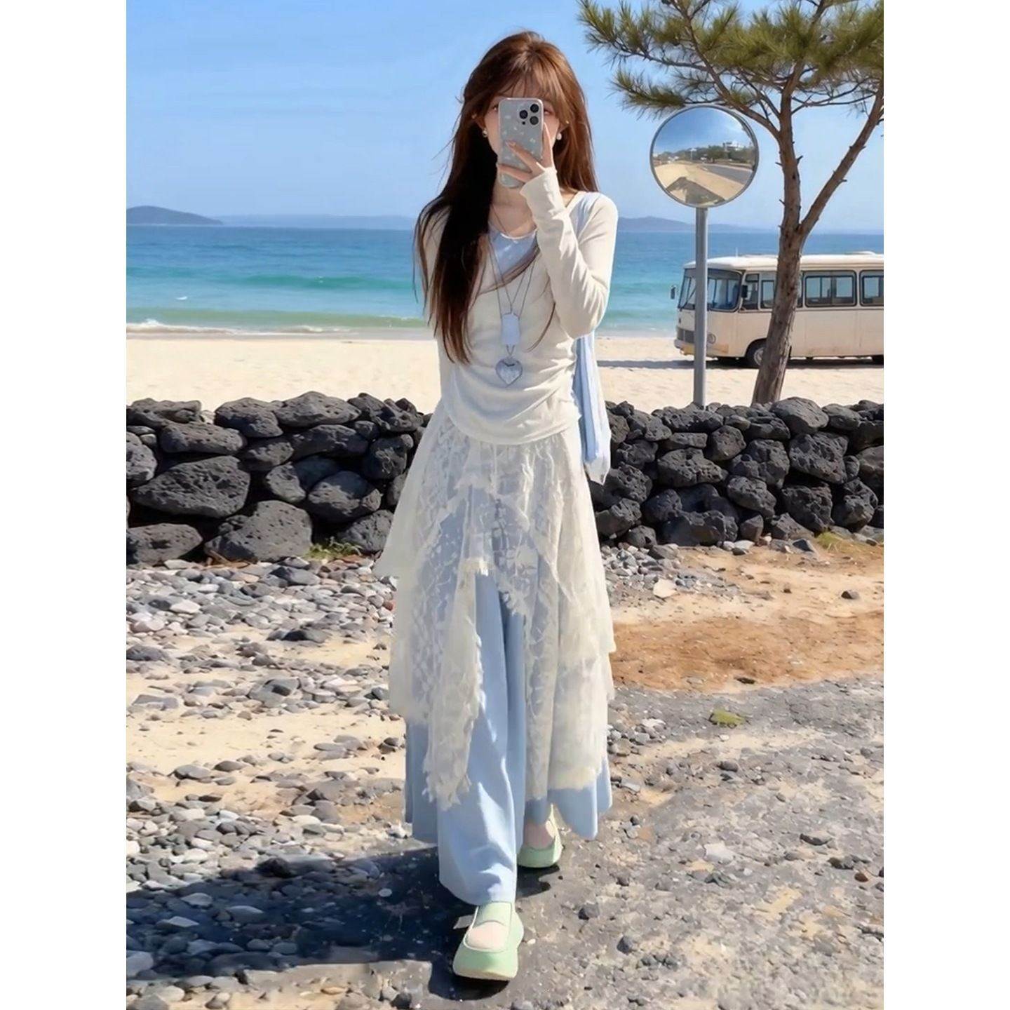 韩系巨好看穿搭一整套春季2026新款白色连衣裙子女长裙三件套装