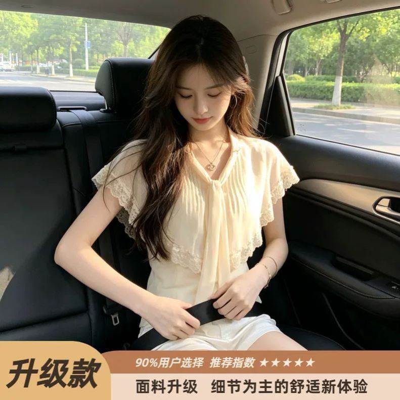 法式蕾丝拼接荷叶边V领短袖衬衫女夏季独特漂亮减龄洋气雪纺小衫