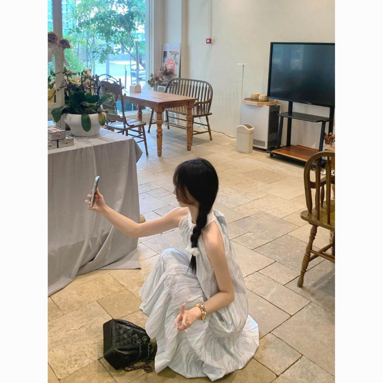 新款度假法式蝴蝶结温柔无袖挂脖连衣裙夏季宽松气质显瘦仙女长裙