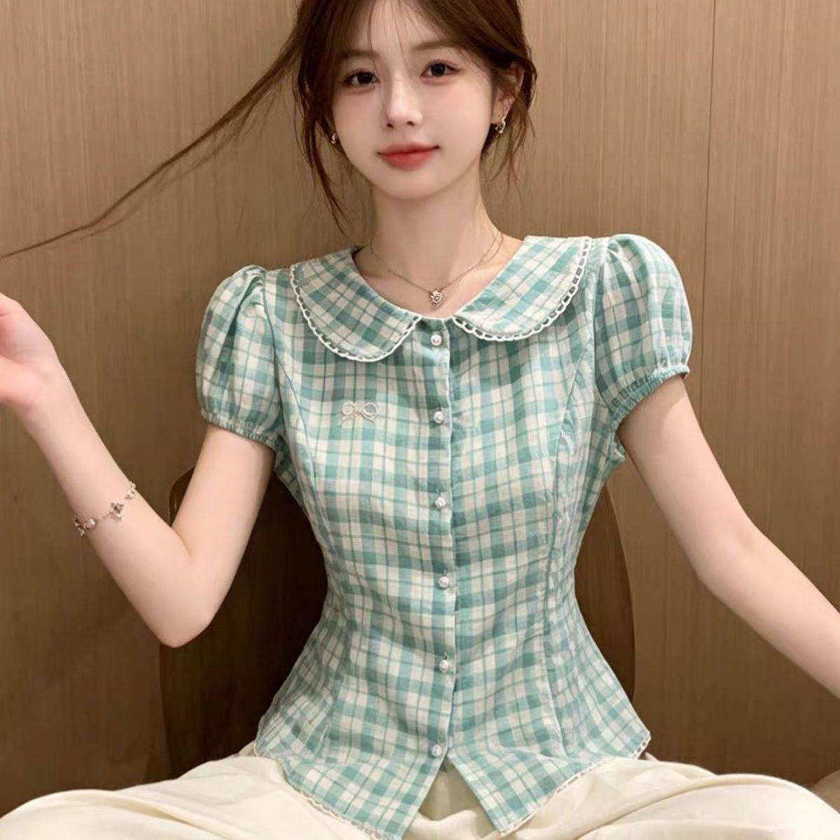 2026别致很仙的上衣女韩系甜美绿色格子小衫夏季新款收腰显瘦衬衫