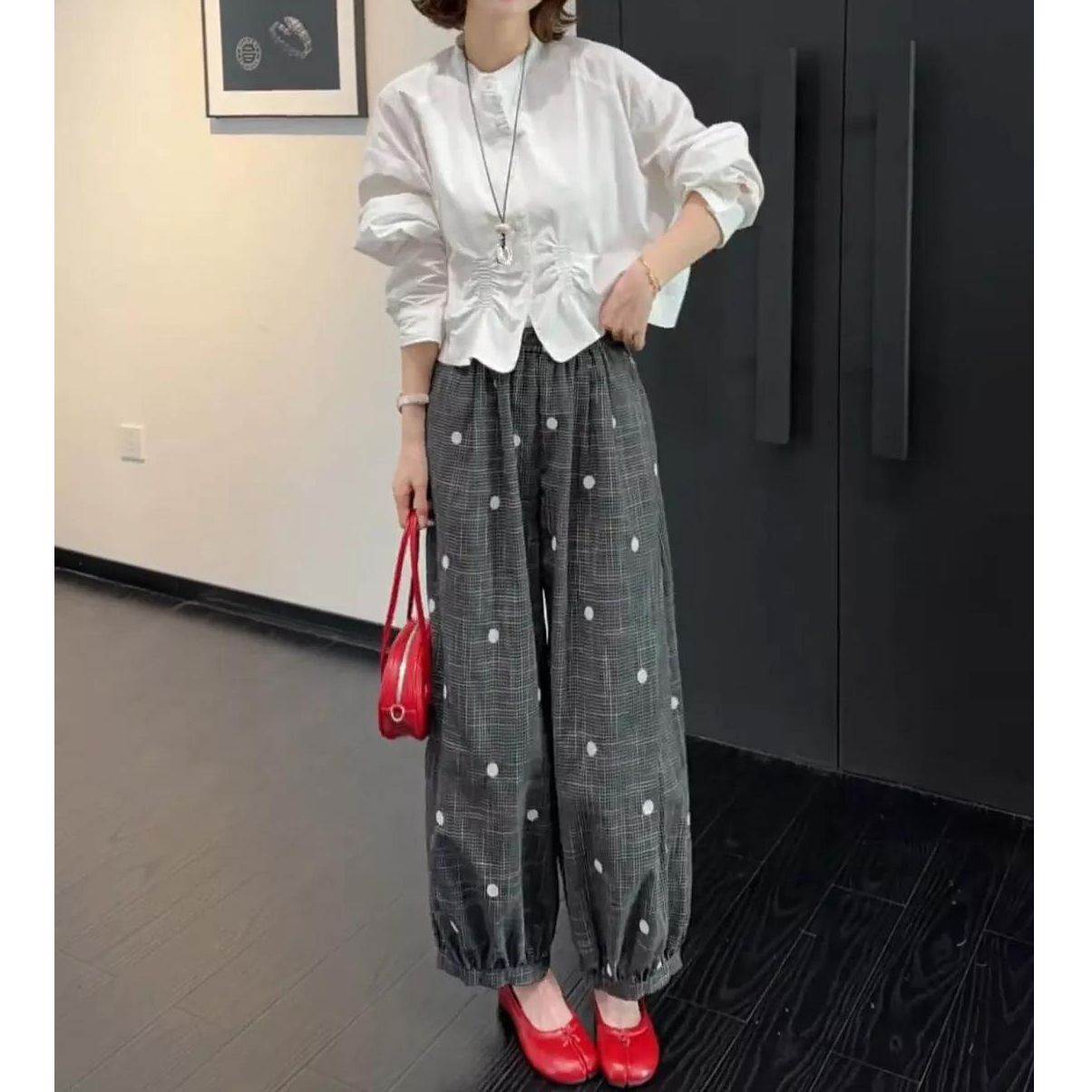 气质显瘦时尚套装女秋褶皱收腰短款衬衫百搭洋气波点阔腿裤两件套