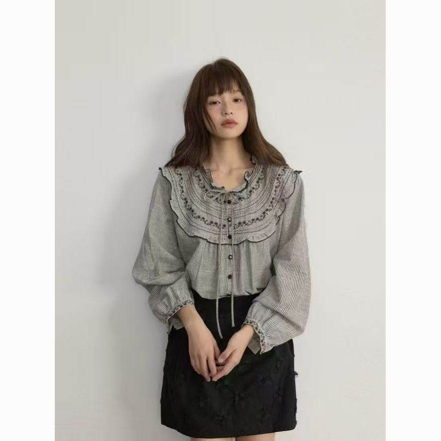 复古花楹刺绣2026春夏新款少女衬衫上衣韩系小众长袖衬衣花边古着