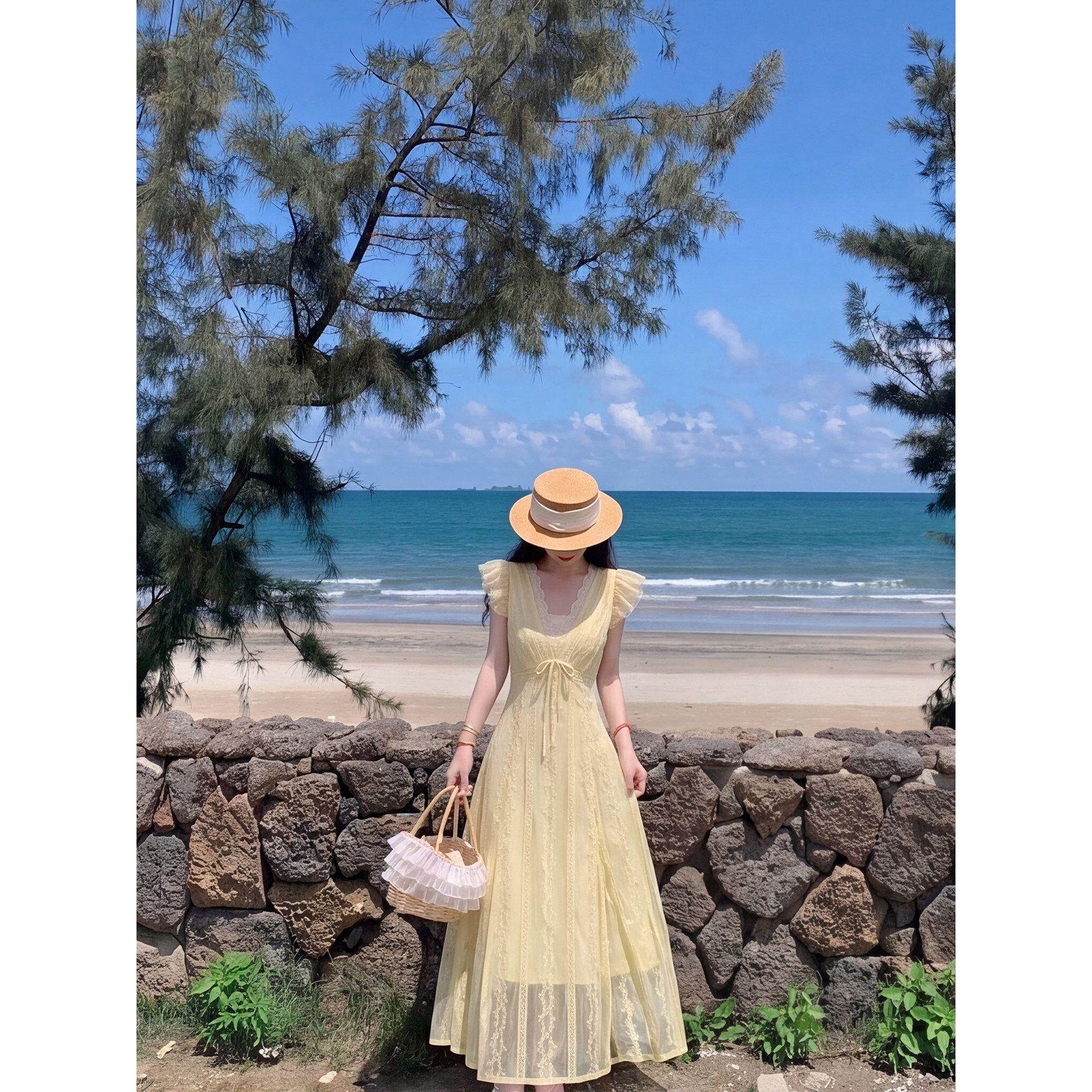 2026夏季女收腰蕾丝V领显瘦长裙新款法式海边度假风连衣裙