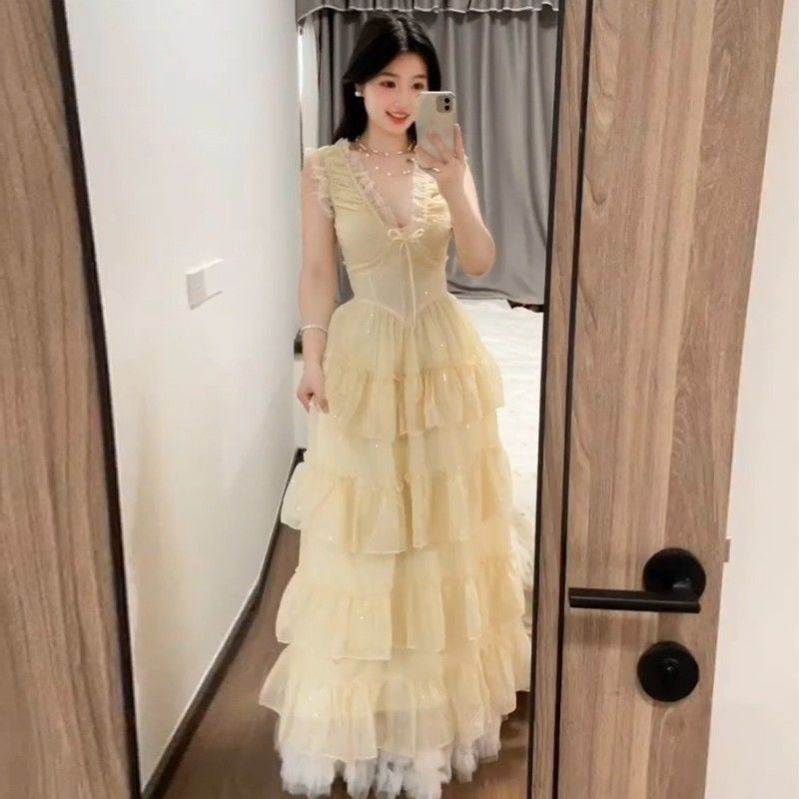 法式温柔风甜美v领无袖连衣裙夏超好看韩系气质蛋糕a字蓬蓬公主裙
