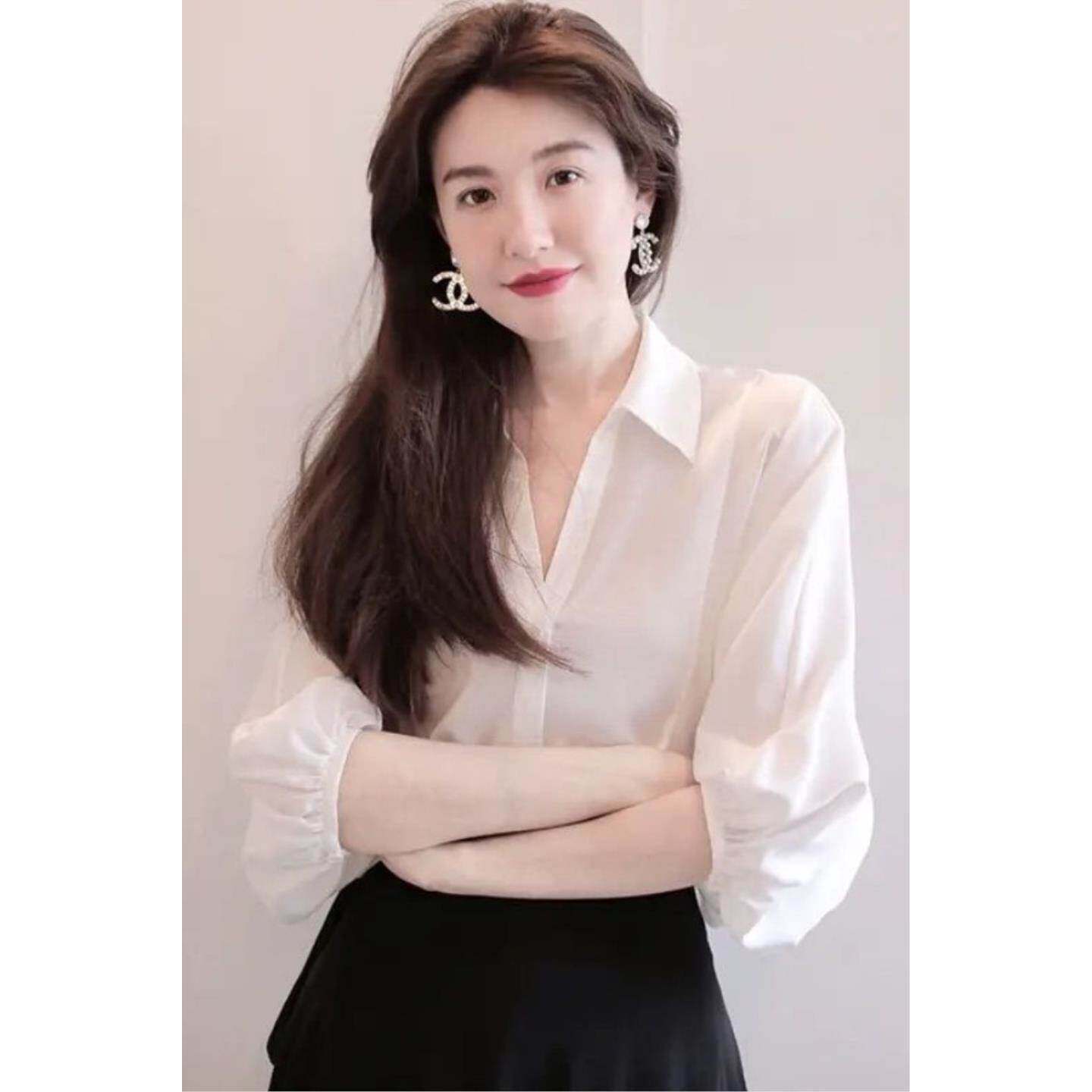 法式气质宽松白衬衫薄款女衬衫小众V领七分袖洋气百搭上衣女