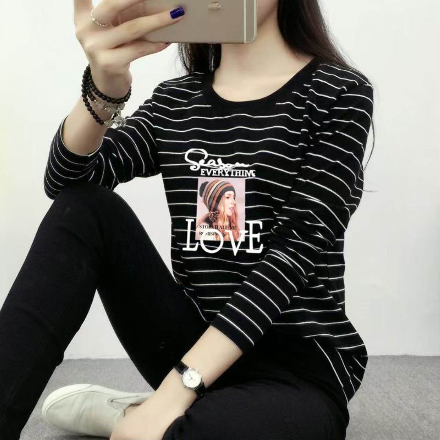 秋季韩版圆领条纹长袖打底衫黑白洋气遮肉印花百搭休闲遮肚子上衣
