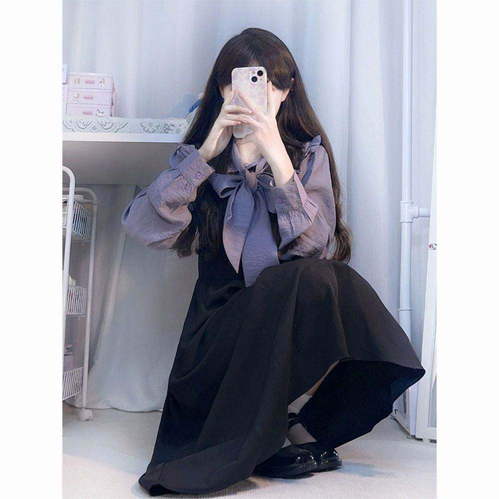 温柔风法式赫本风黑色背带连衣裙女春季新款蝴蝶结衬衫两件套裙子