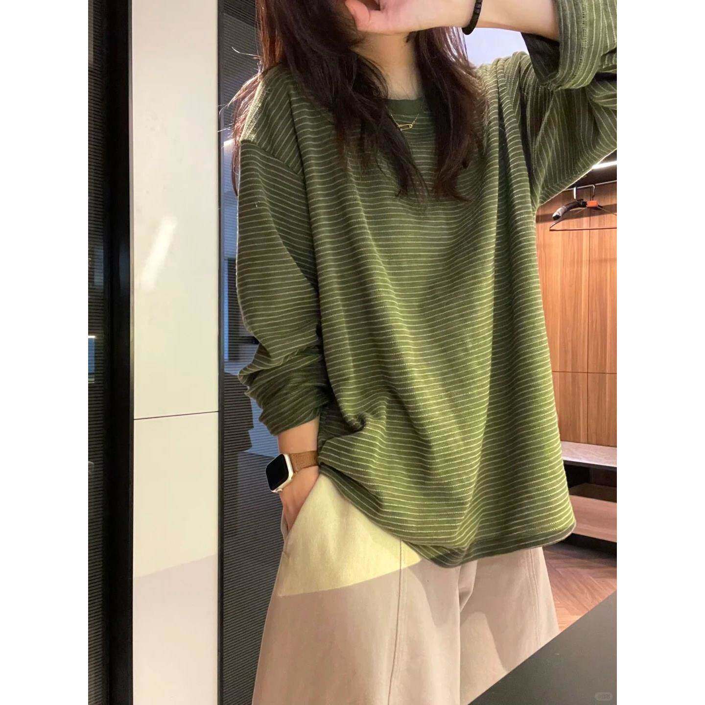 简约通勤显白绿条纹长袖T恤女2026秋冬新款宽松显瘦上衣
