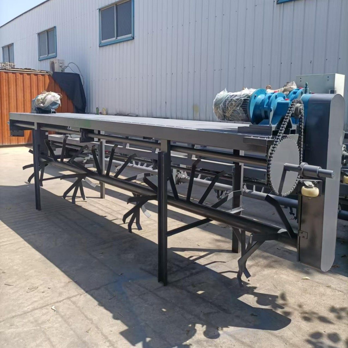 槽式翻抛机翻粪机有机肥发酵床堆肥翻堆机小型翻耙机鸡粪牛粪猪粪