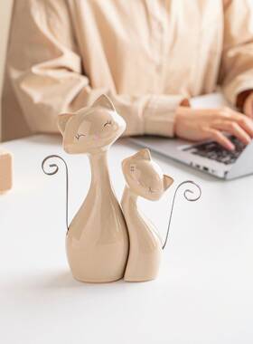 北欧极简米色陶瓷小猫德饰工艺品治镇愈景桌面摆件客厅OQA书房装