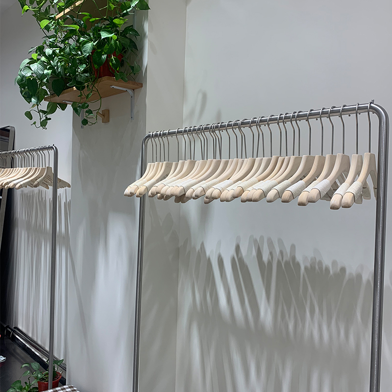 衣架服装店专用木质防滑无痕实木原木色榉木绑麻绳女装店衣服撑子
