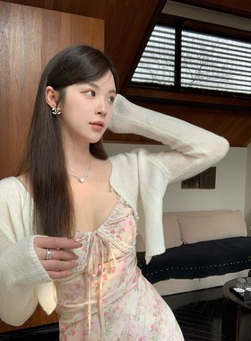 烟雾公子 针织开衫女2024新款春秋薄款防晒修身长袖白色短款上衣