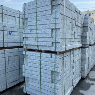 花岗岩路沿石庭院条石侧平石芝麻白火烧板路牙花坛围边路缘石材