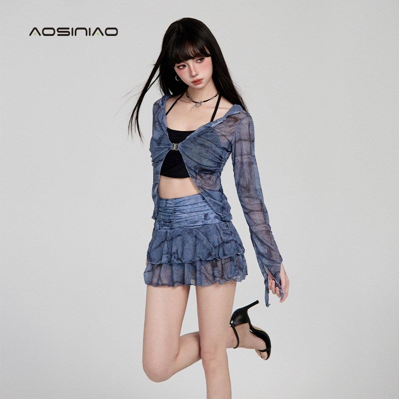 泳衣女泡温泉2025新款高级感分体绝美显白裙式罩衫长袖度假游泳装