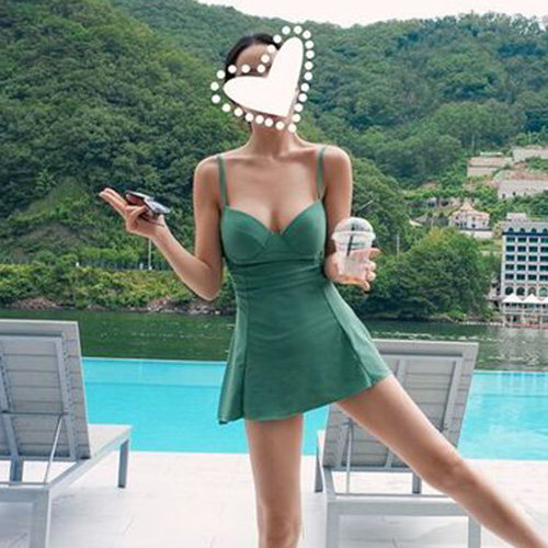 韩国ins泳衣女夏2021裙w式保守显瘦遮肚分体钢托小胸聚拢温泉泳装