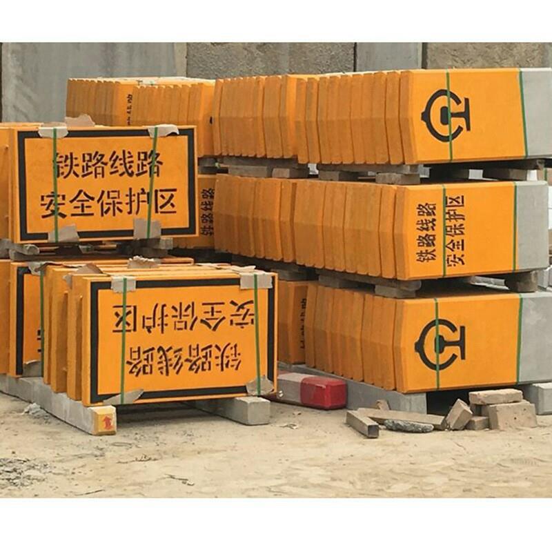 厂家定制标桩围栏渗水砖六角护坡水泥盖板