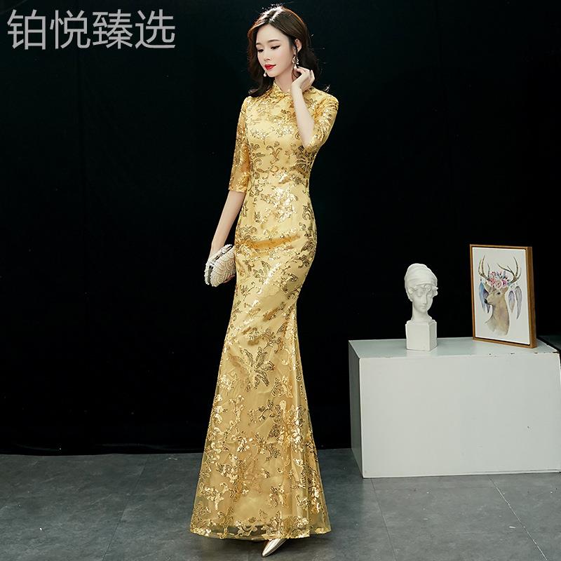 2025新款鱼出尾2旗袍023款长新款中国风金色走秀演年会晚礼服长袖