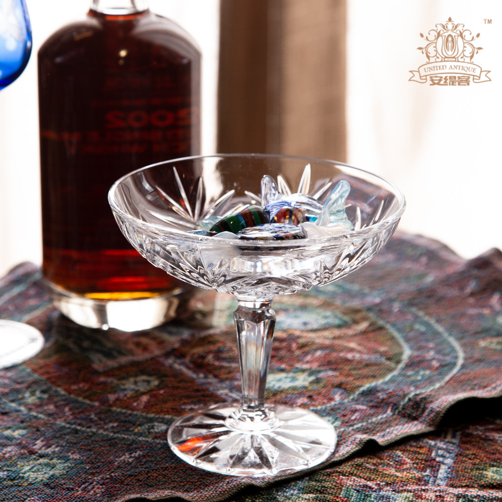 水晶酒杯欧式奢华进口高脚u小清新冰激凌杯家用鸡尾酒家居中古摆