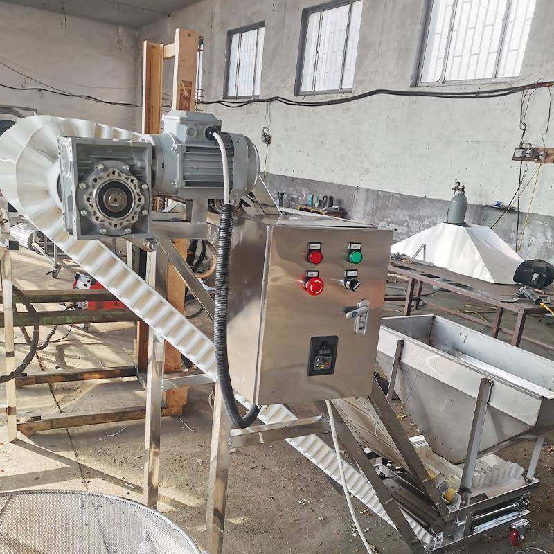 工厂提升机上料斗上料带工厂提升机上料设备上料机源头工厂