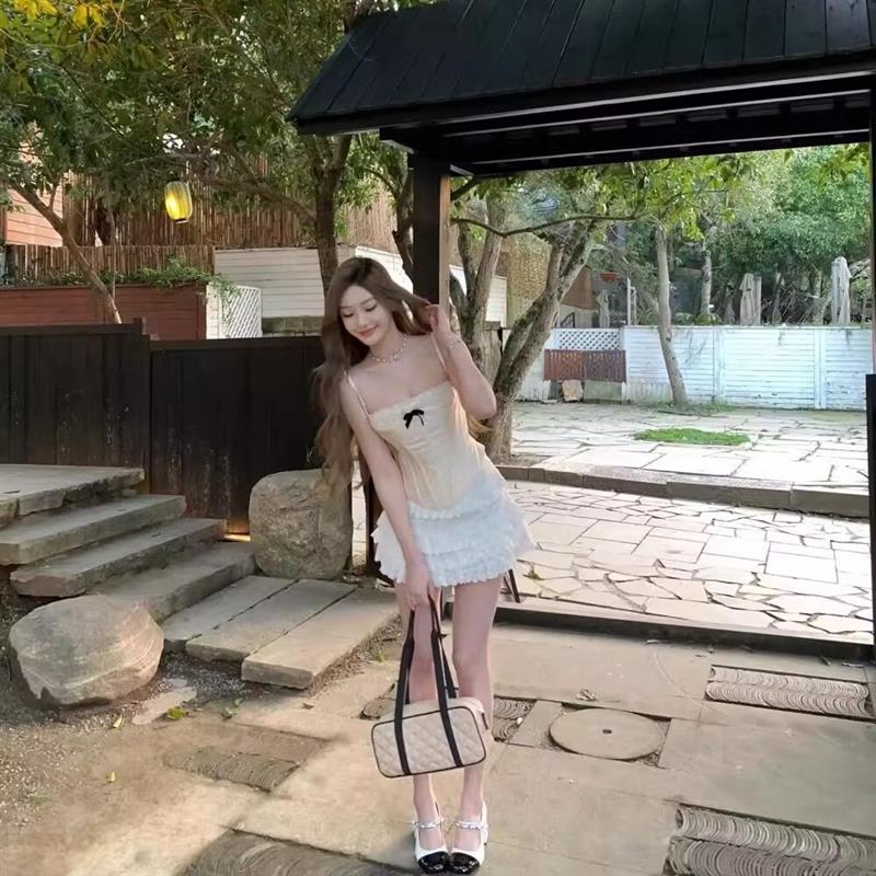 甜甜模板 美绝珍珠抹H胸 刺绣小花边套装