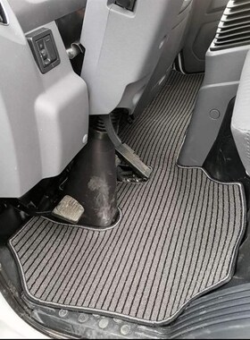 江淮新骏铃cS9  S6  S3  V9  V8  V6 德沃斯货车脚垫