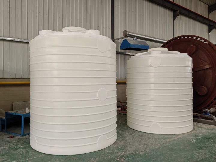 加厚立式塑料水塔储水罐 户外大容量塑料水箱 1-30吨滚塑pe储水桶
