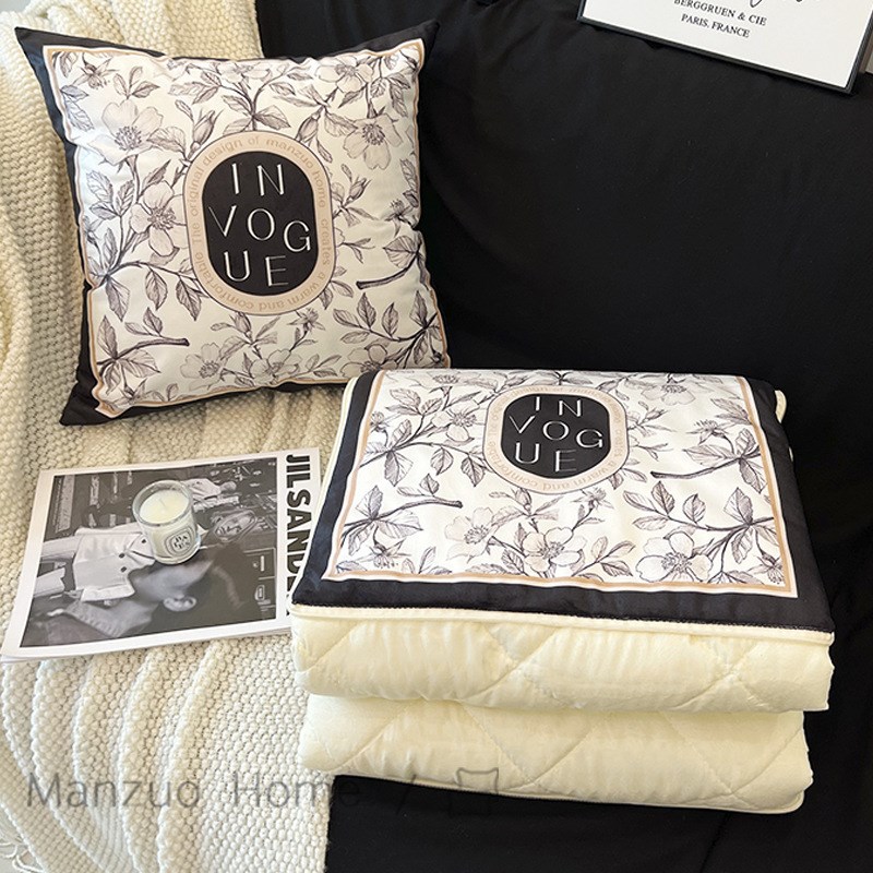 法式车载中古风i抱枕被二合一沙发靠被子两用办公室午睡空调被枕