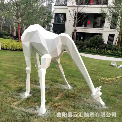 长颈鹿雕塑不锈钢几何动物商业街小区公园户外大型动物园林景观