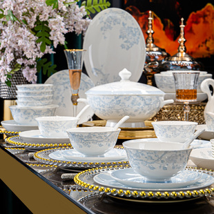 家用乔迁送礼 高档浮雕纹碗碟套装 景德镇2025新款 骨瓷餐具套装