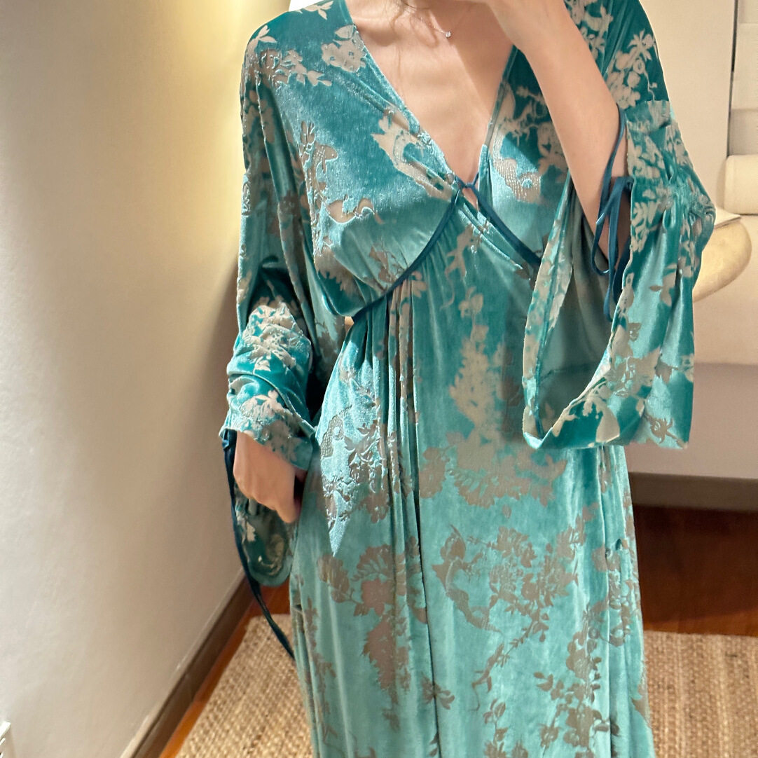 〈梦华录〉秋冬季新款国风新中式烧花丝绒长袖长款睡衣睡裙家居服