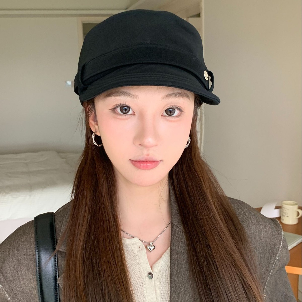 韩系早秋麂皮绒显脸小报童帽