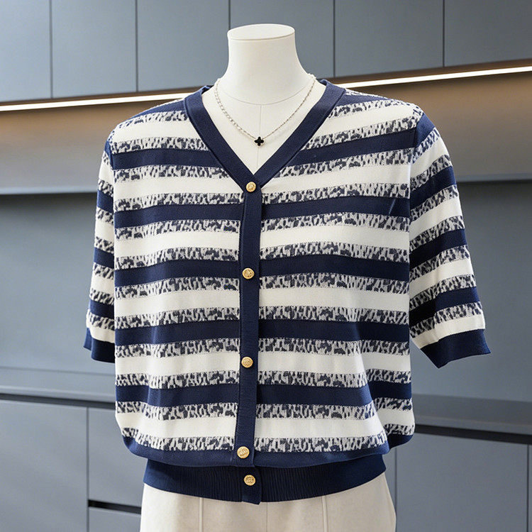 母亲节礼物气质妈妈T恤中年女装新款冰丝小衫中老年夏季短袖上衣