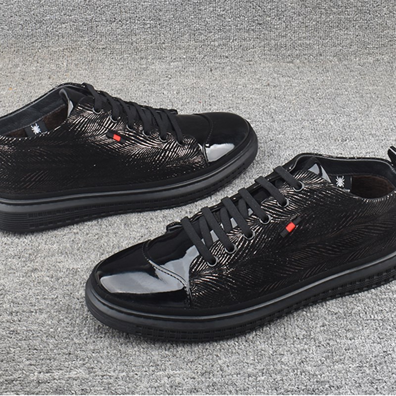 库存冬季男士休闲皮鞋黑色加绒保暖棉鞋亮面平底板鞋漆皮男棉鞋