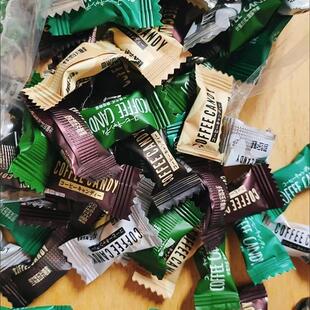 新货陨石旁的咖啡豆糖可嚼学生上学解犯困网红休闲零食即食压