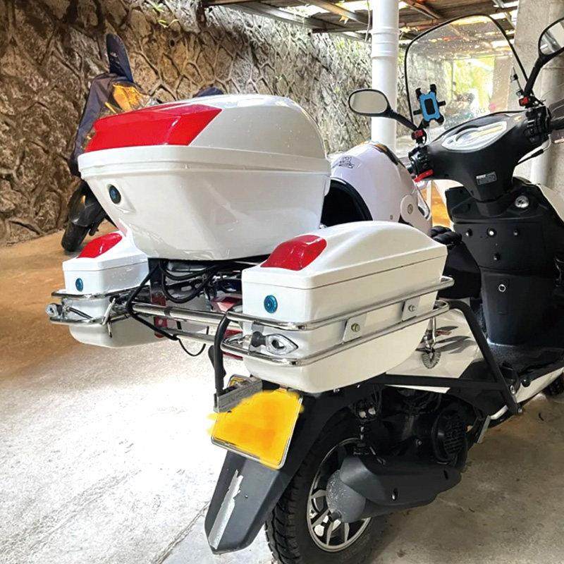 大滑板车边箱电动车机车侧箱跑车挂箱地平线 线永源350枭风R3覆古,摩托车/装备/配件,摩托车尾箱,淘宝优惠券,粉丝福利购,淘宝优惠卷