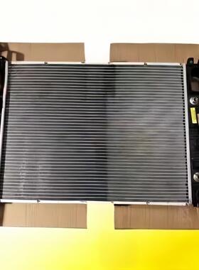 适用奔驰S级W221水箱S300散热网S350冷却器S400主水箱S500S600