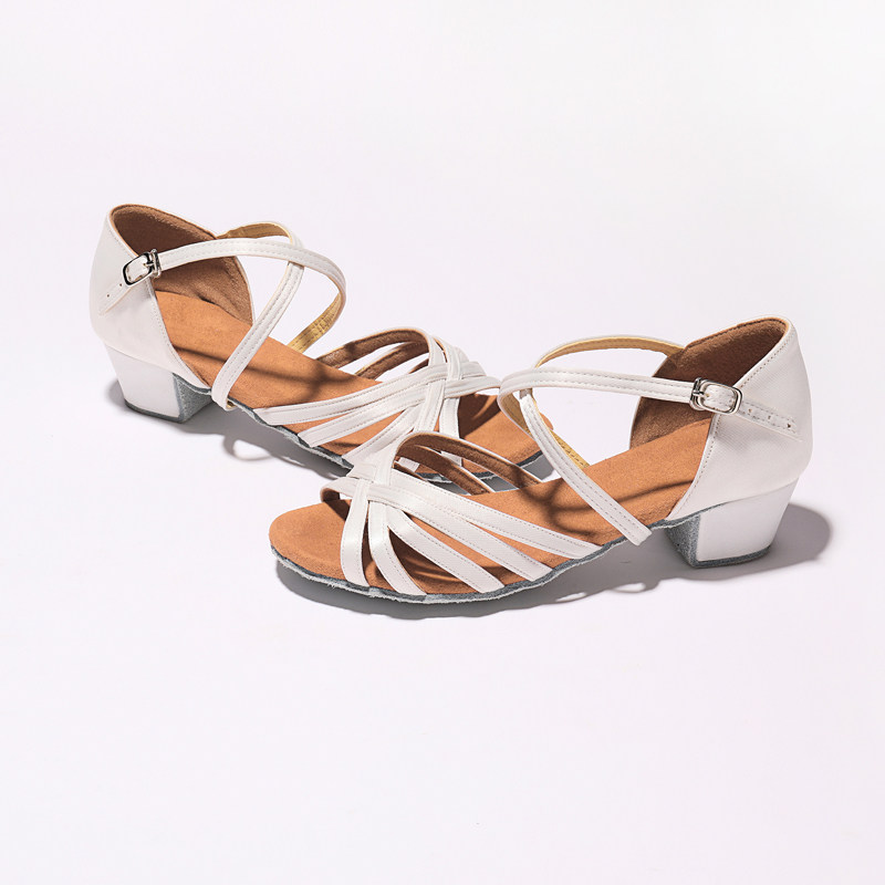 洛利塔拉丁舞鞋女儿童拉丁舞鞋女孩舞蹈鞋少儿平T跟软底练功跳舞