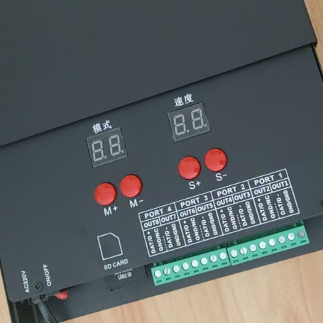 led幻彩灯光控制器跑马流水可编程rgbw婚礼堂KTV宴会厅全彩色灯条