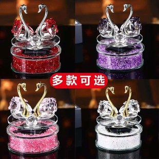 情侣水晶天鹅 汽车香水座车载车用摆件饰用品创意车内饰品女