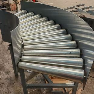 90度滾筒轉(zhuǎn)彎機不銹鋼錐度滾軸噴塑滾筒輸送機速度可調(diào)